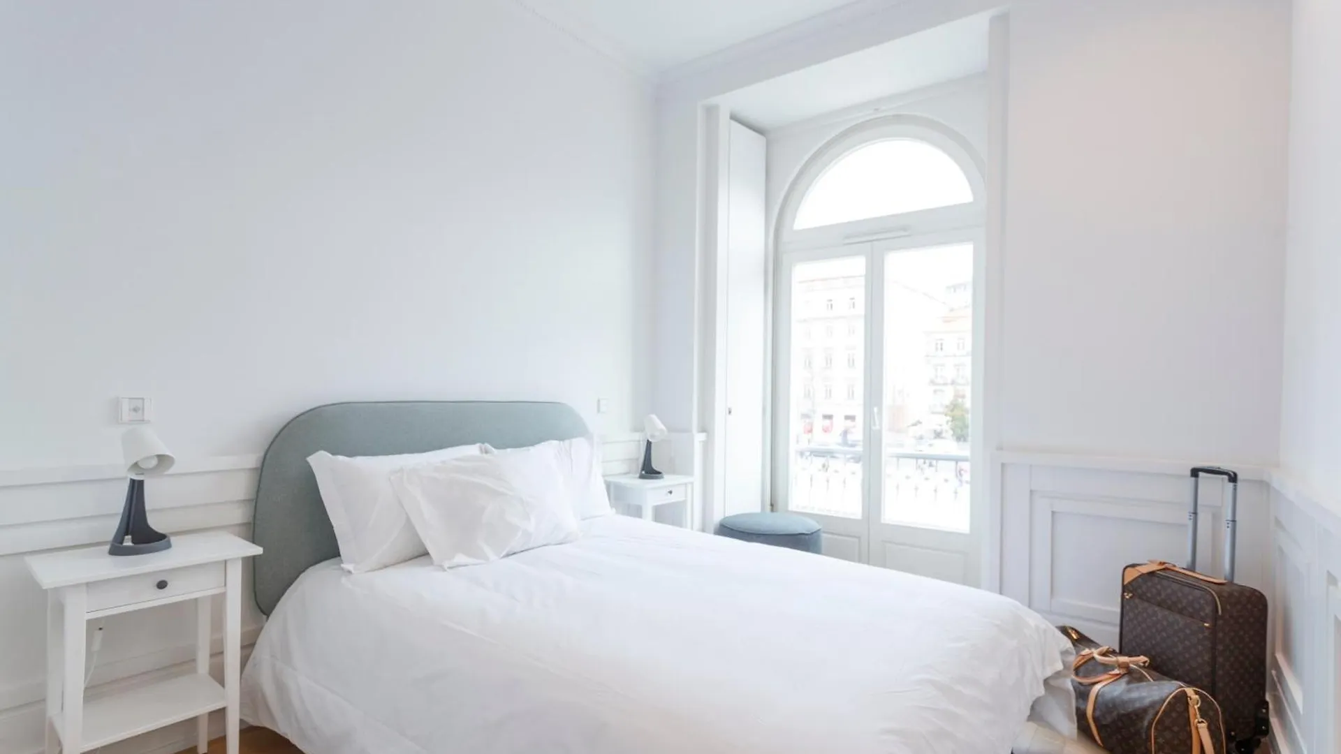 Boulevard Lisbon Bedrooms contacts